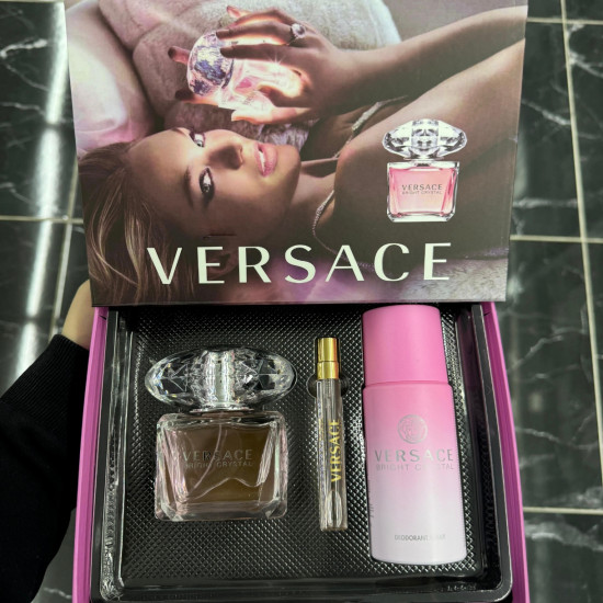 Versace Bright Crystal Kadın Hediyelik Set 3'lü